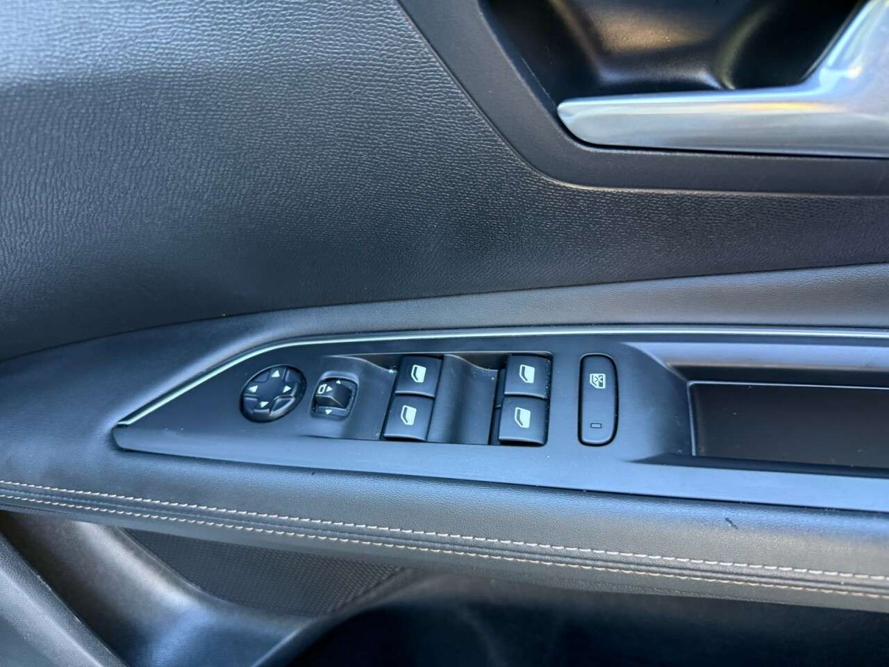 2019 PEUGEOT 3008 2019 PEUGEOT 3008