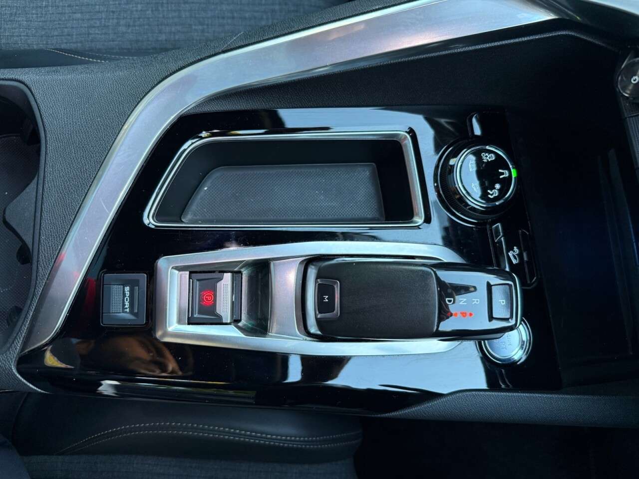 2019 PEUGEOT 3008 2019 PEUGEOT 3008