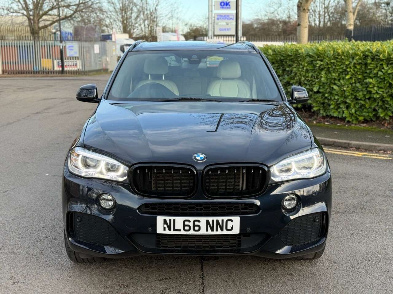 A 2016 BMW X5 3.0 30d M Sport SUV 5dr Diesel Auto xDrive Euro 6 (s/s) (258 ps) ULEZ+STUNN A 2016 BMW X5 3.0 30d M Sport SUV 5dr Diesel Auto xDrive Euro 6 (s/s) (258 ps) ULEZ+STUNN