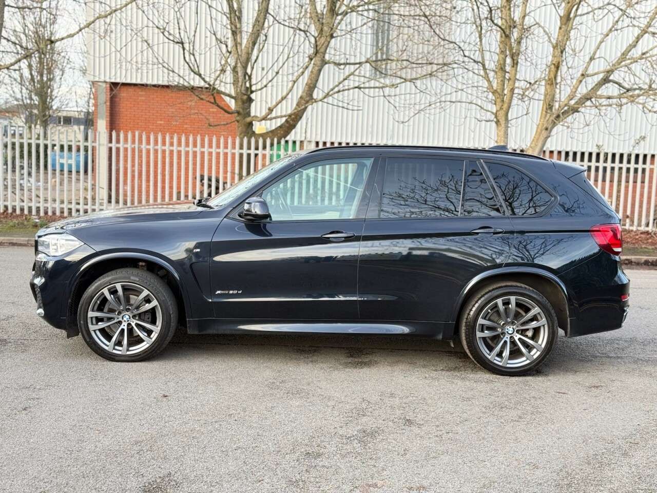 A 2016 BMW X5 3.0 30d M Sport SUV 5dr Diesel Auto xDrive Euro 6 (s/s) (258 ps) ULEZ+STUNN A 2016 BMW X5 3.0 30d M Sport SUV 5dr Diesel Auto xDrive Euro 6 (s/s) (258 ps) ULEZ+STUNN