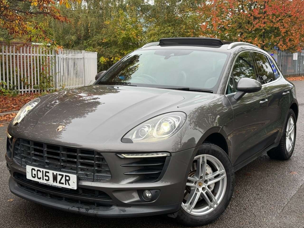 A 2015 PORSCHE MACAN 3.0 TD V6 S SUV 5dr Diesel PDK 4WD Euro 6 (s/s) (258 ps) A 2015 PORSCHE MACAN 3.0 TD V6 S SUV 5dr Diesel PDK 4WD Euro 6 (s/s) (258 ps)