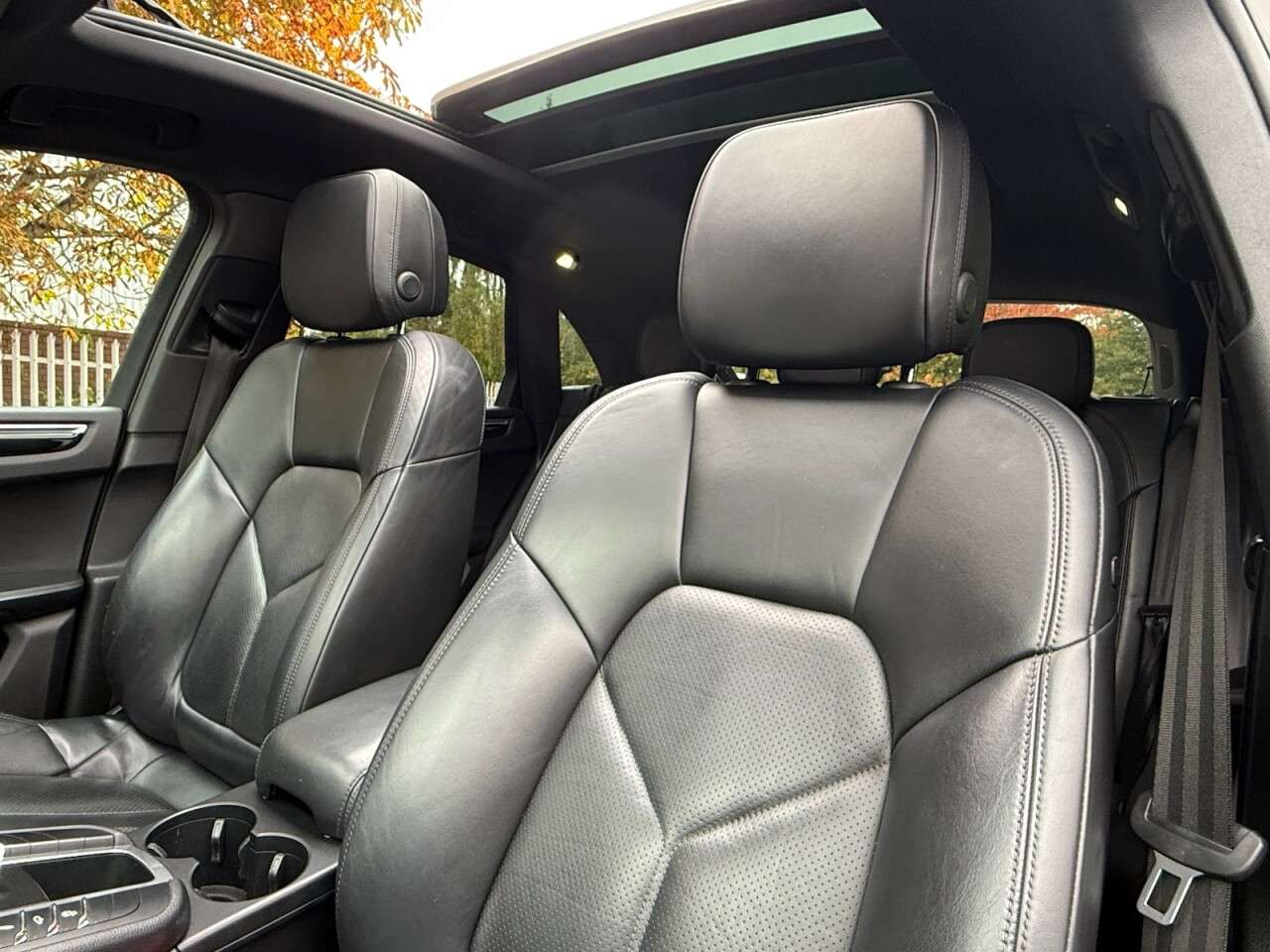 2015 PORSCHE MACAN 2015 PORSCHE MACAN