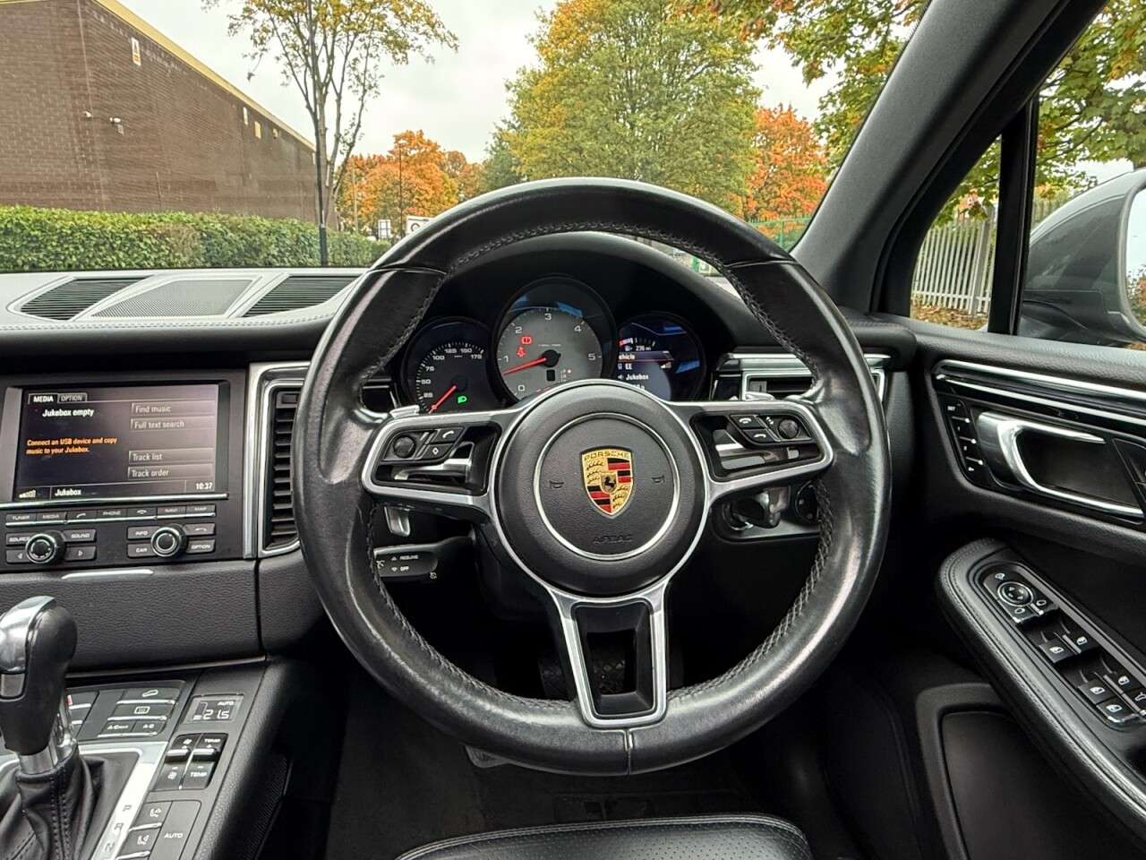 2015 PORSCHE MACAN 2015 PORSCHE MACAN