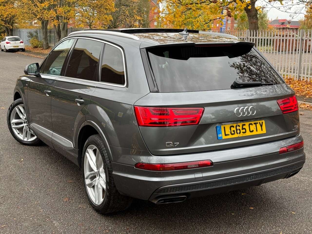 2015 AUDI Q7 2015 AUDI Q7