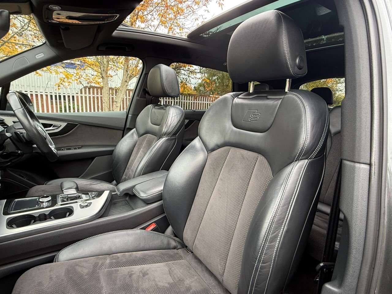 2015 AUDI Q7 2015 AUDI Q7