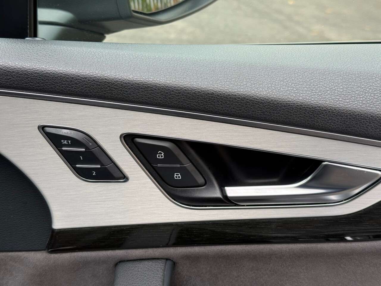 2015 AUDI Q7 2015 AUDI Q7