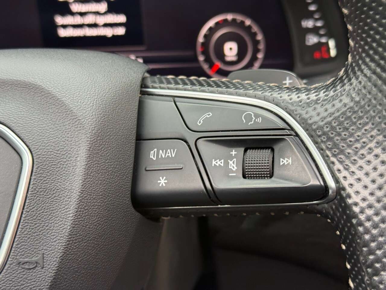 2015 AUDI Q7 2015 AUDI Q7