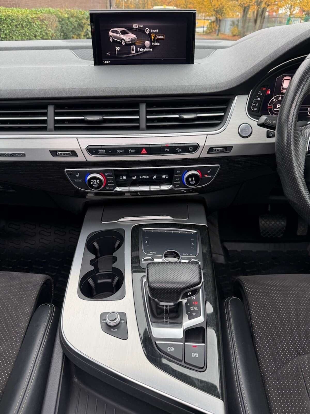 2015 AUDI Q7 2015 AUDI Q7