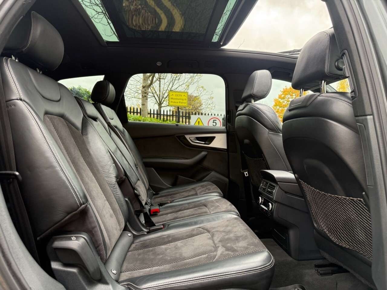 2015 AUDI Q7 2015 AUDI Q7