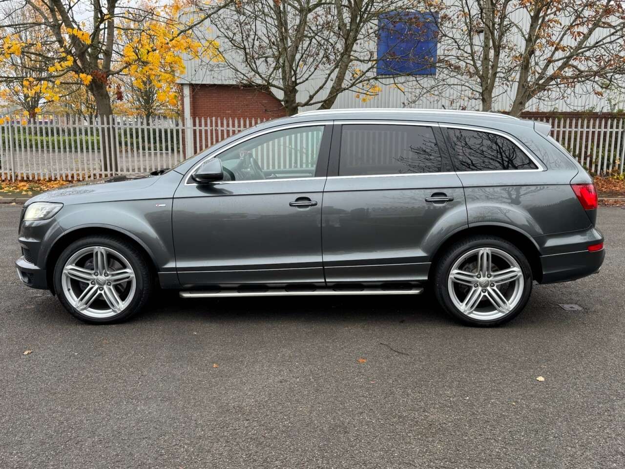 2013 AUDI Q7 2013 AUDI Q7