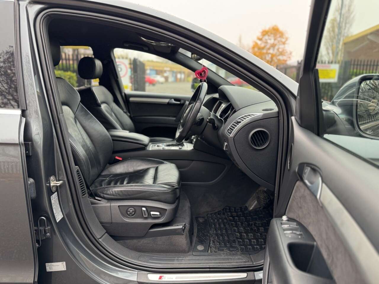 2013 AUDI Q7 2013 AUDI Q7