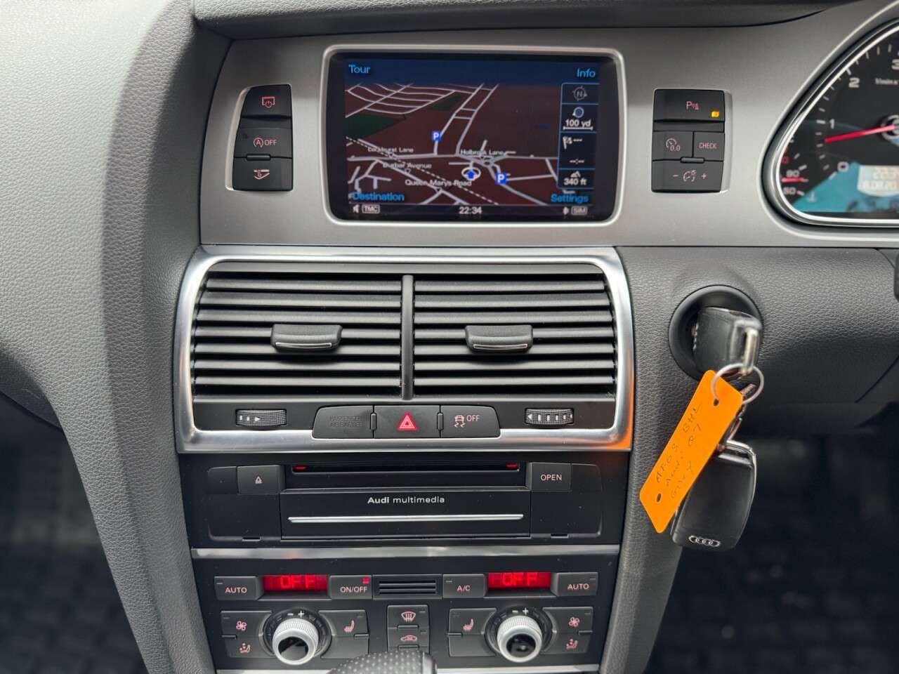 2013 AUDI Q7 2013 AUDI Q7