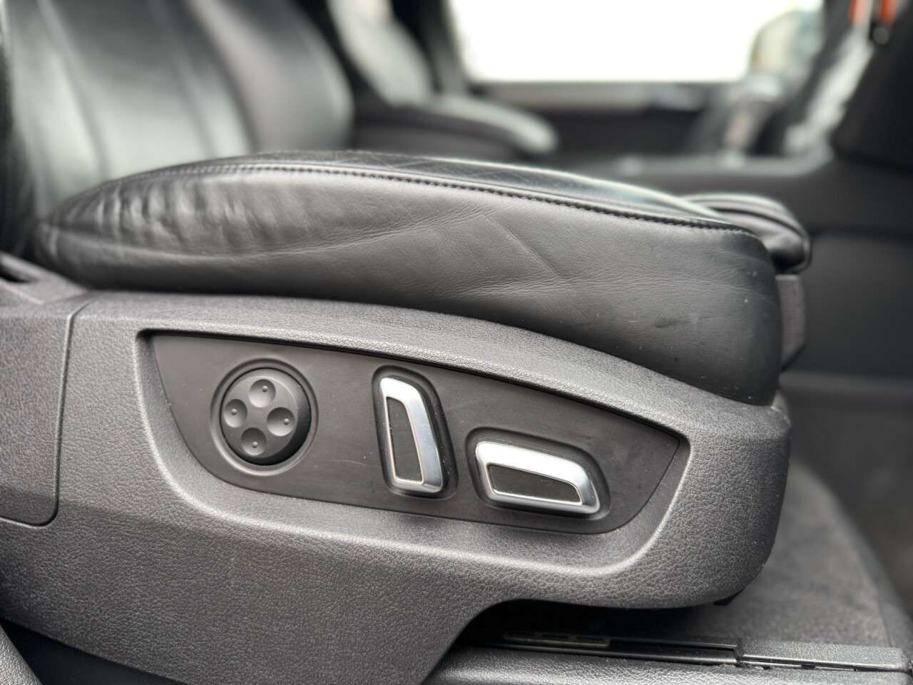 2013 AUDI Q7 2013 AUDI Q7