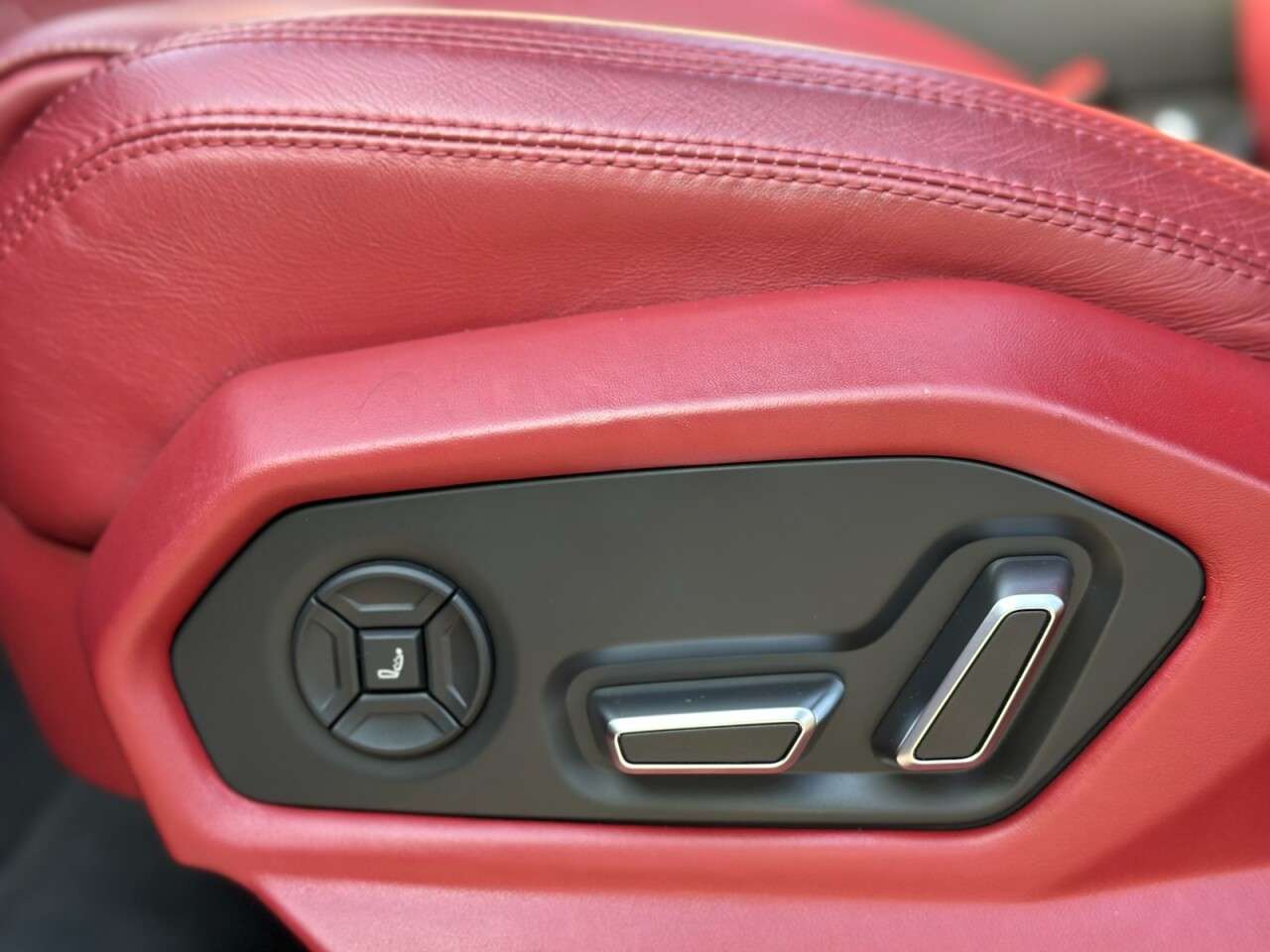 2020 LAMBORGHINI URUS 2020 LAMBORGHINI URUS