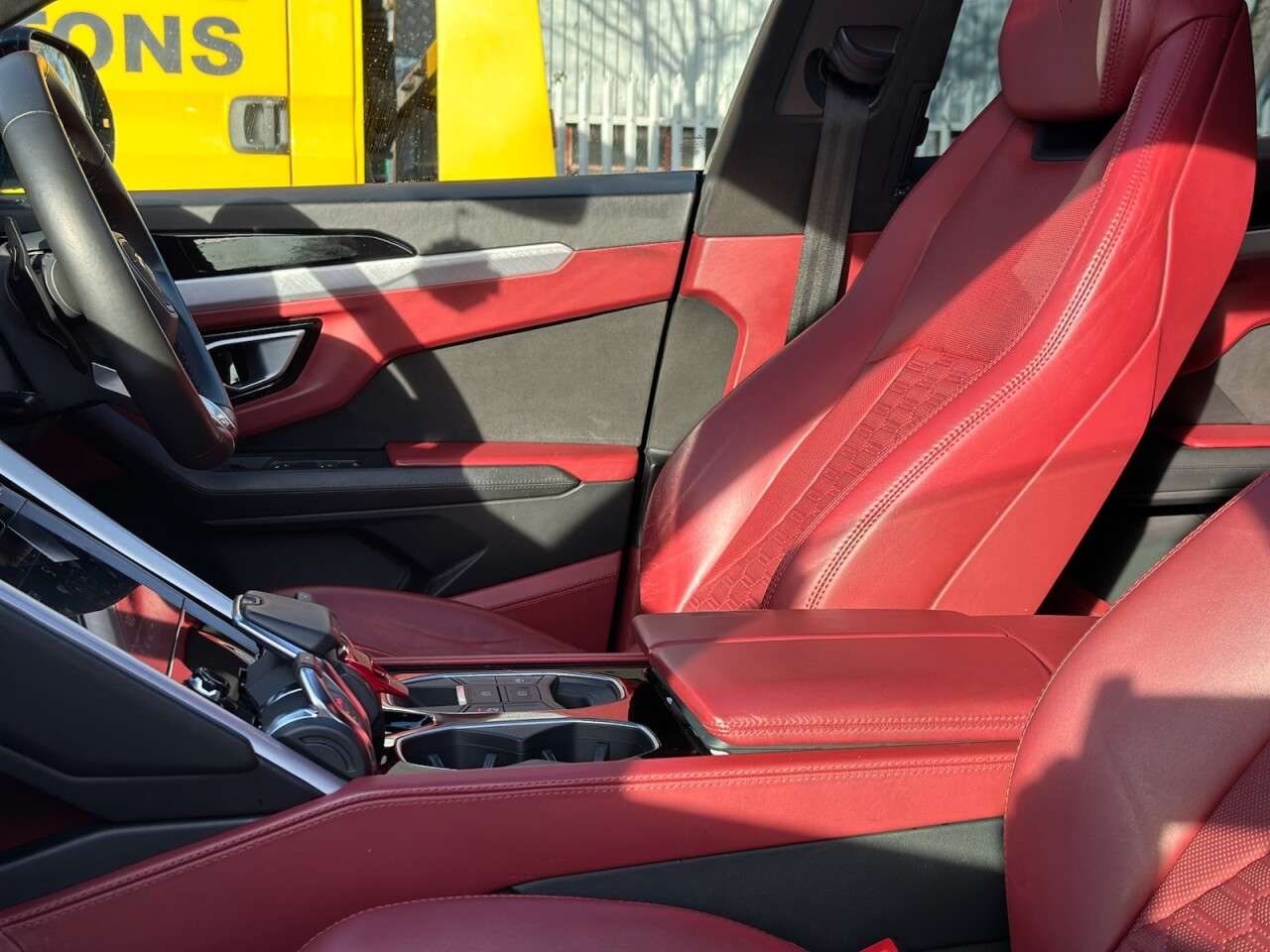 2020 LAMBORGHINI URUS 2020 LAMBORGHINI URUS