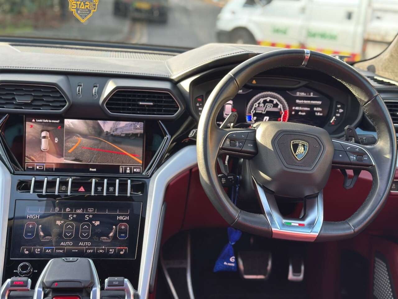 2020 LAMBORGHINI URUS 2020 LAMBORGHINI URUS