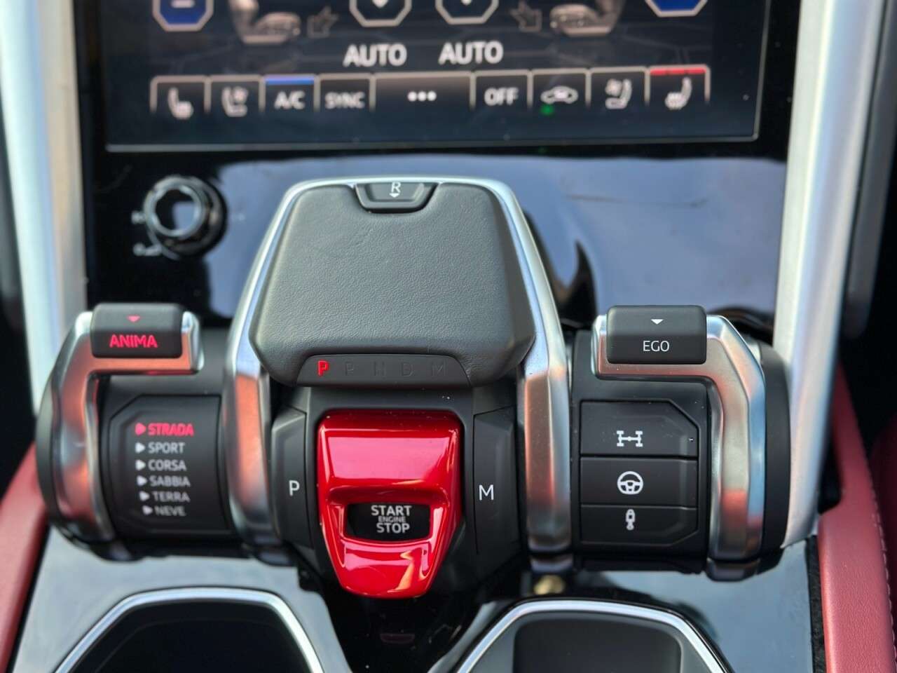 2020 LAMBORGHINI URUS 2020 LAMBORGHINI URUS