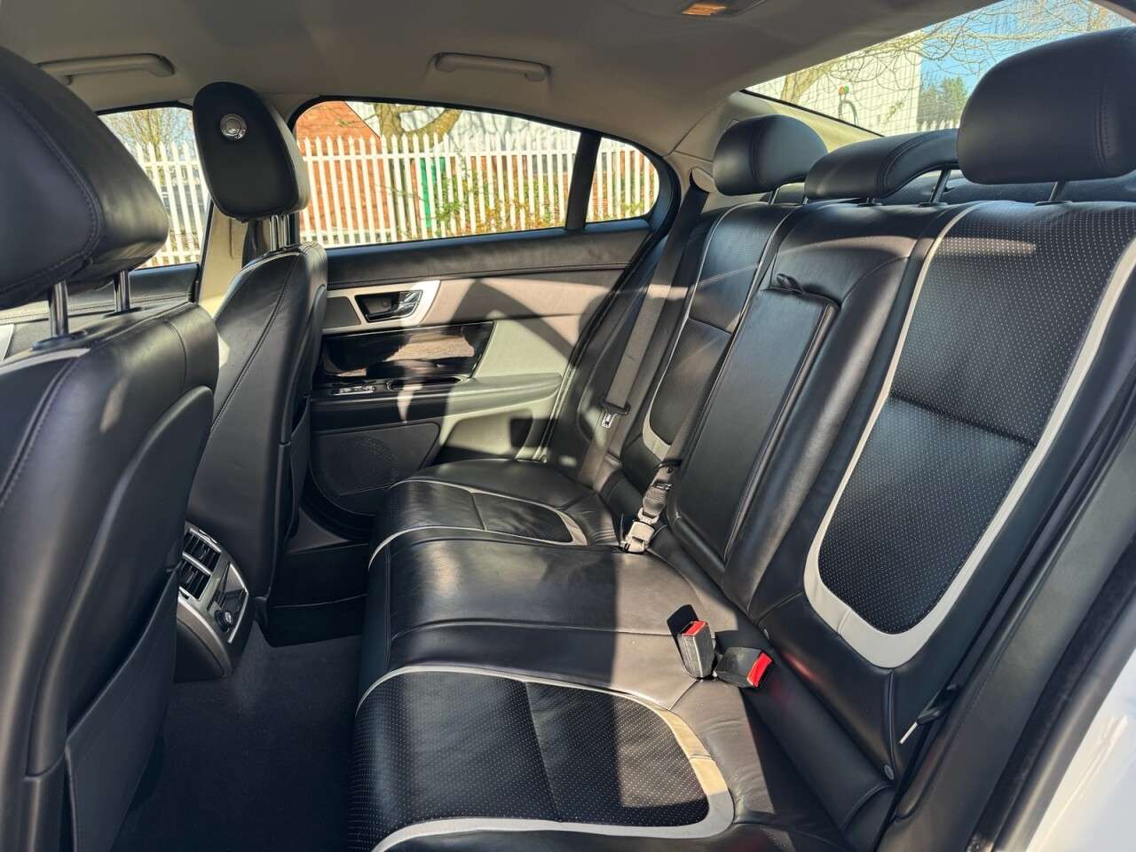 2015 JAGUAR XF 2015 JAGUAR XF