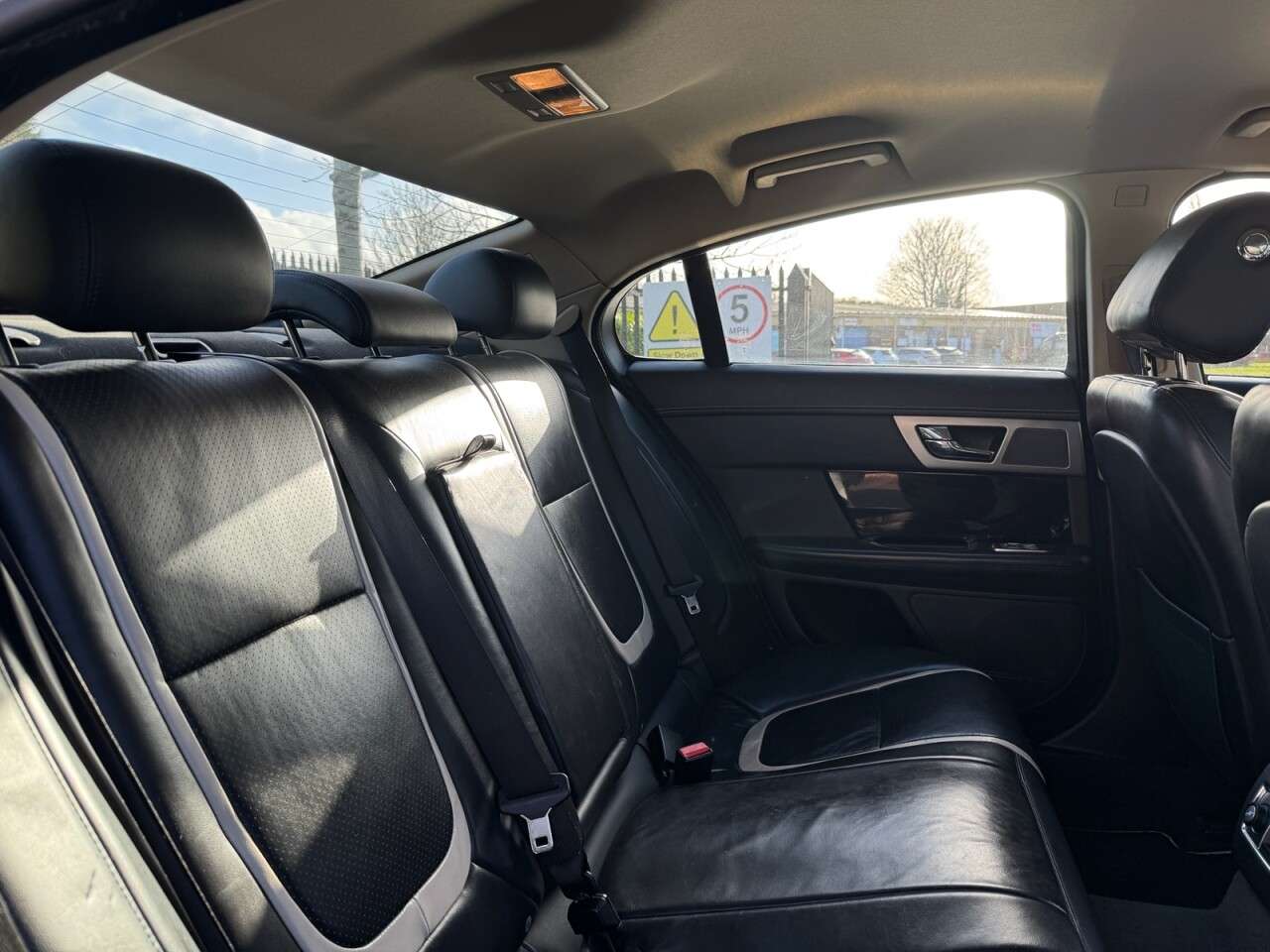 2015 JAGUAR XF 2015 JAGUAR XF