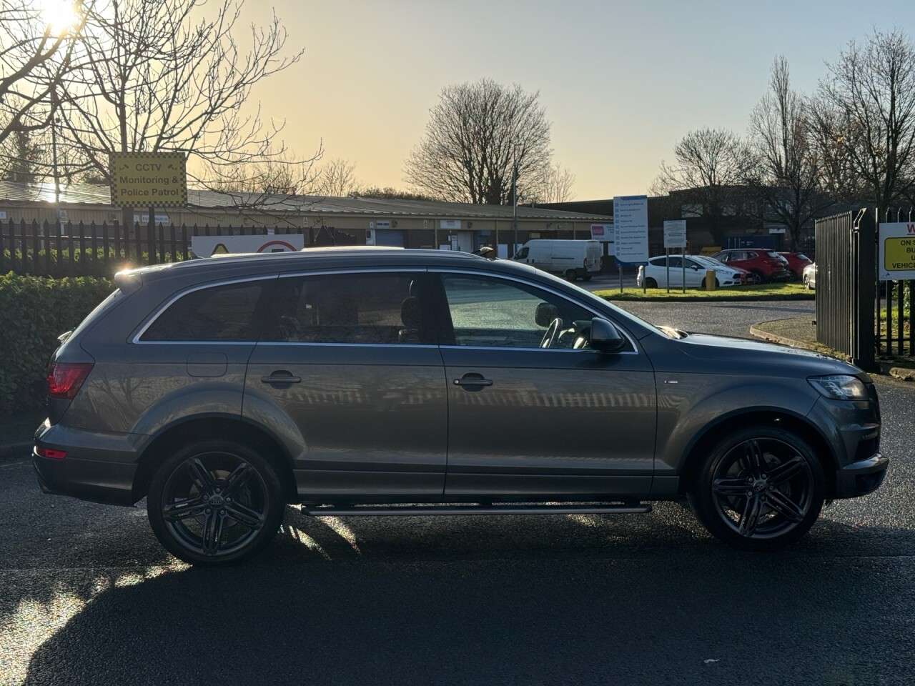 2013 AUDI Q7 2013 AUDI Q7