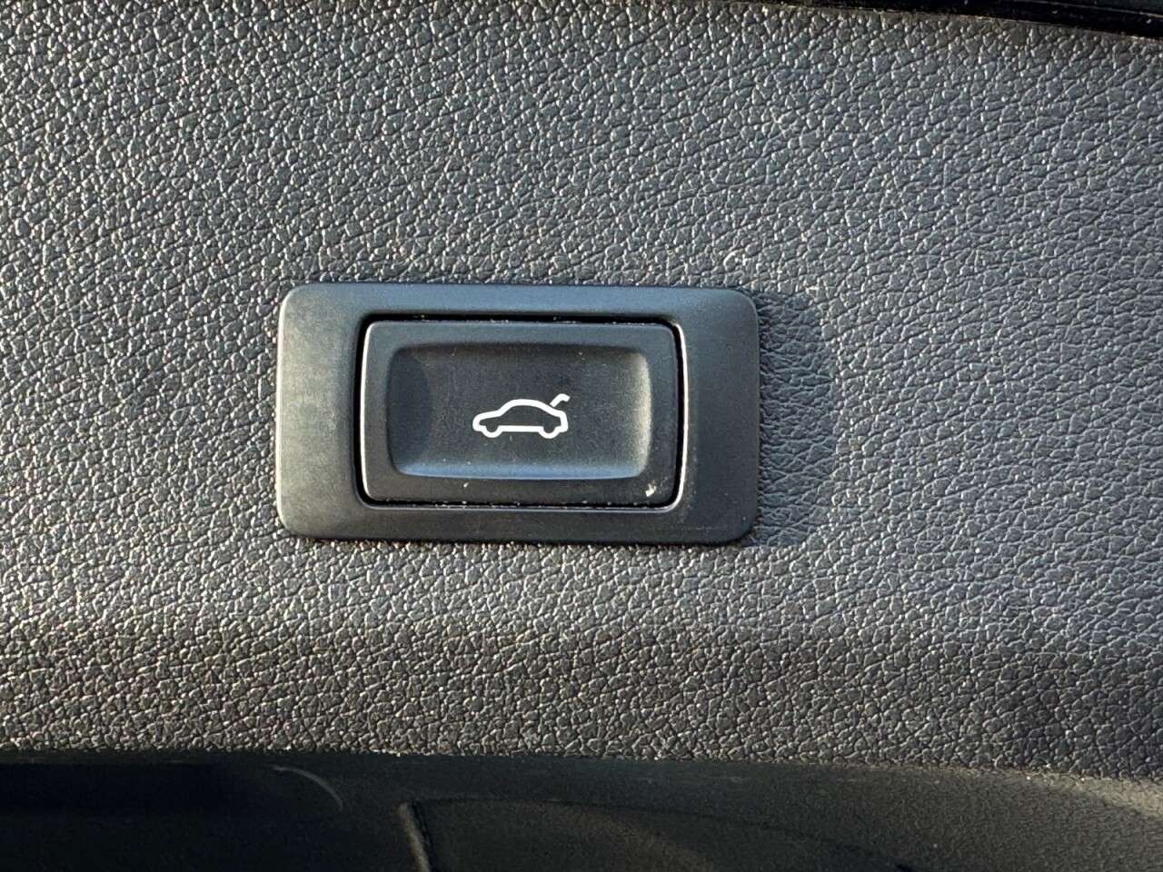 2013 AUDI Q7 2013 AUDI Q7