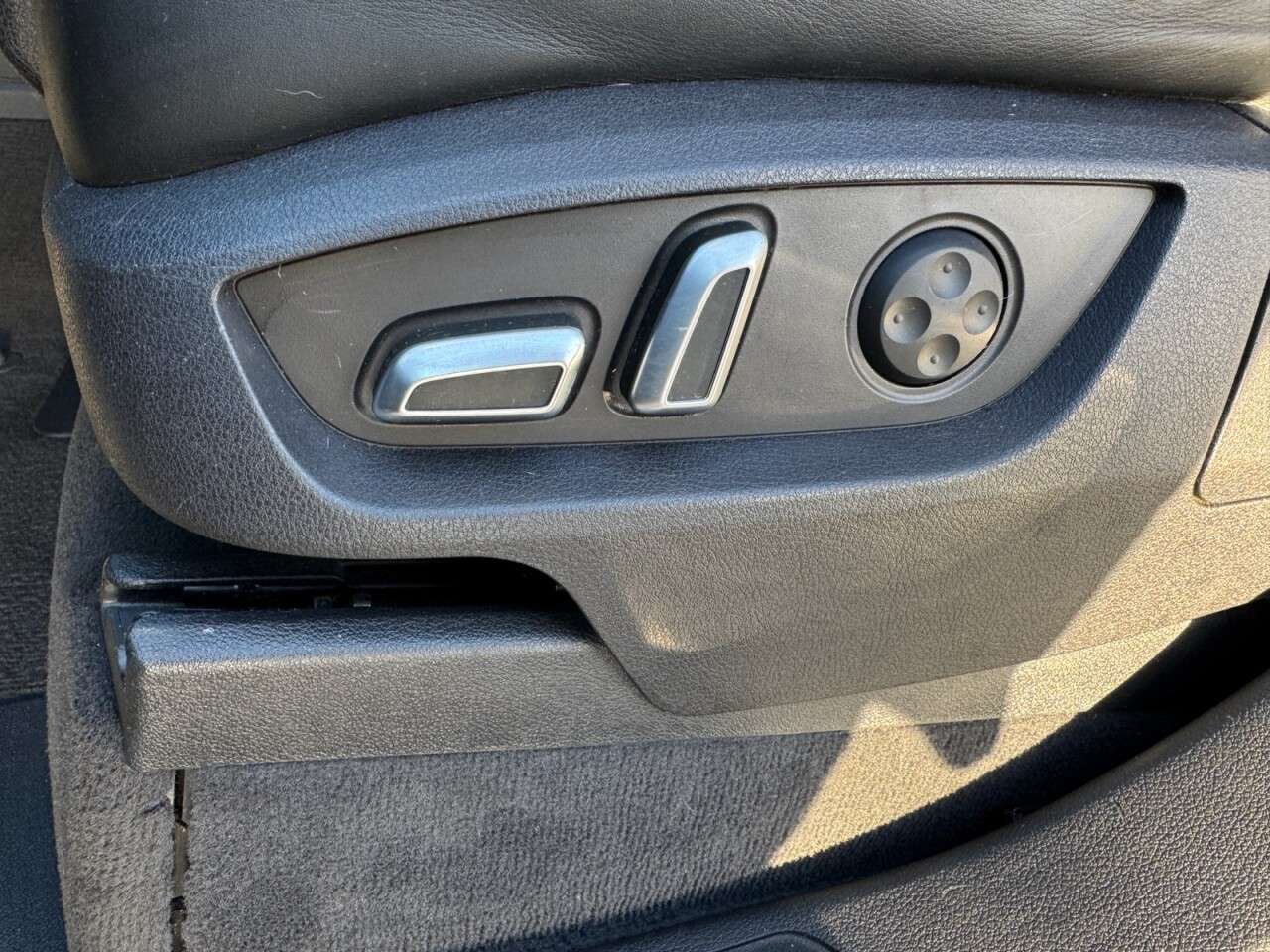 2013 AUDI Q7 2013 AUDI Q7