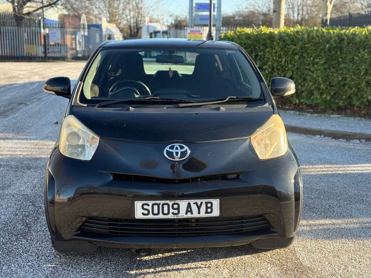A 2009 TOYOTA IQ 1.0 VVT-i Hatchback 3dr Petrol Manual Euro 4 (68 bhp) ULEZ+SH+MOT+RADIO+PET A 2009 TOYOTA IQ 1.0 VVT-i Hatchback 3dr Petrol Manual Euro 4 (68 bhp) ULEZ+SH+MOT+RADIO+PET