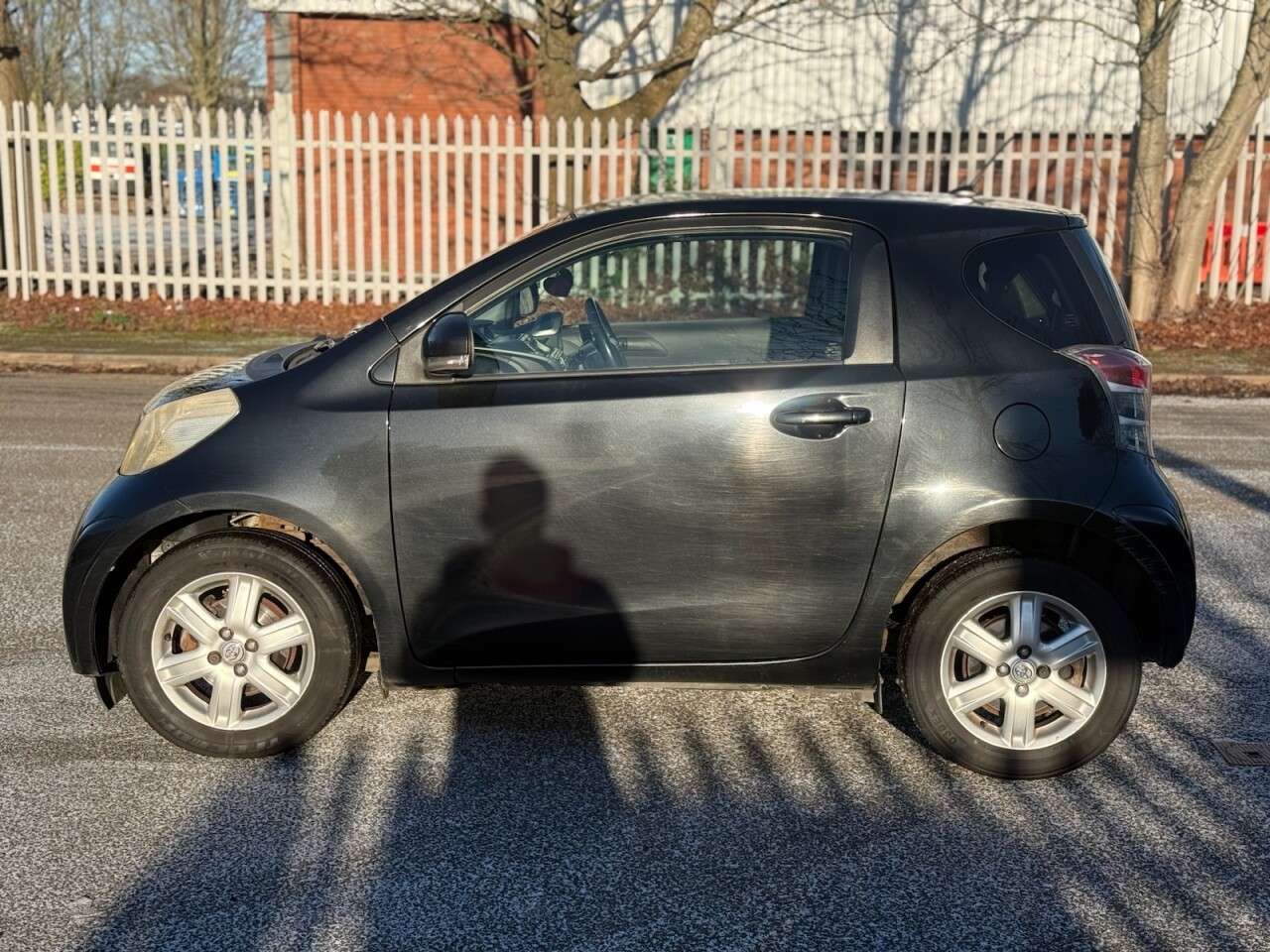 A 2009 TOYOTA IQ 1.0 VVT-i Hatchback 3dr Petrol Manual Euro 4 (68 bhp) ULEZ+SH+MOT+RADIO+PET A 2009 TOYOTA IQ 1.0 VVT-i Hatchback 3dr Petrol Manual Euro 4 (68 bhp) ULEZ+SH+MOT+RADIO+PET