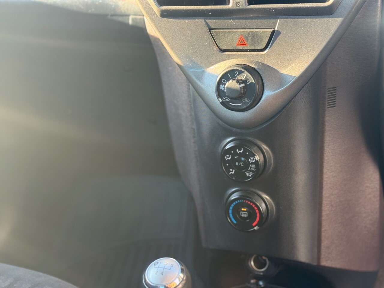 2009 TOYOTA IQ 2009 TOYOTA IQ