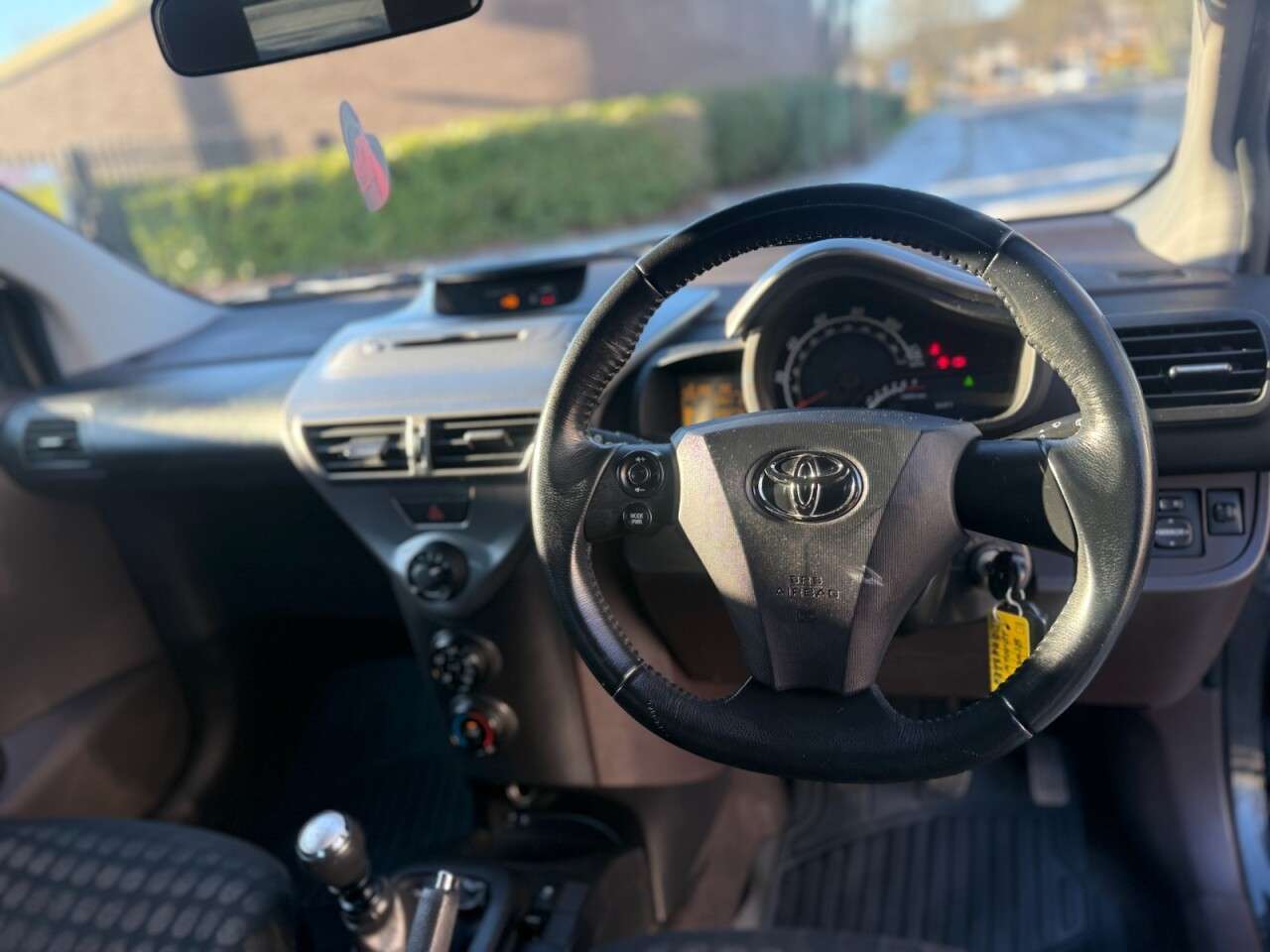 2009 TOYOTA IQ 2009 TOYOTA IQ