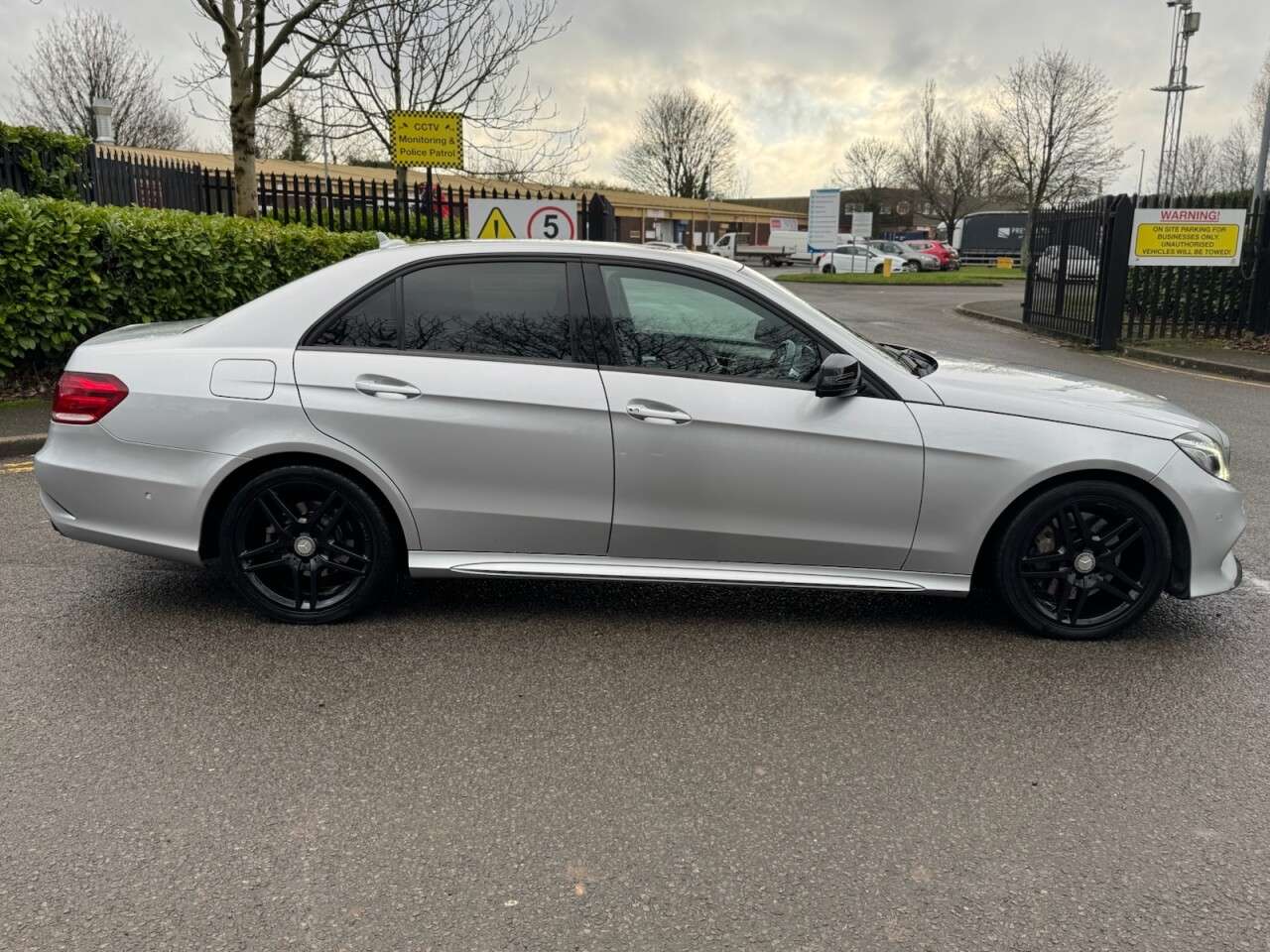 A 2016 MERCEDES-BENZ E-CLASS 3.0 E350 V6 BlueTEC AMG Night Edition Saloon 4dr Diesel G-Tronic+ Euro 6 (s A 2016 MERCEDES-BENZ E-CLASS 3.0 E350 V6 BlueTEC AMG Night Edition Saloon 4dr Diesel G-Tronic+ Euro 6 (s