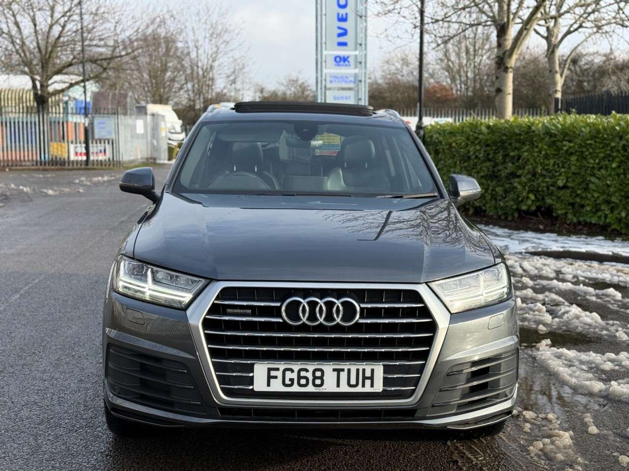 A 2018 AUDI Q7 3.0 TDI V6 50 S line SUV 5dr Diesel Tiptronic quattro Euro 6 (s/s) (286 ps) A 2018 AUDI Q7 3.0 TDI V6 50 S line SUV 5dr Diesel Tiptronic quattro Euro 6 (s/s) (286 ps)