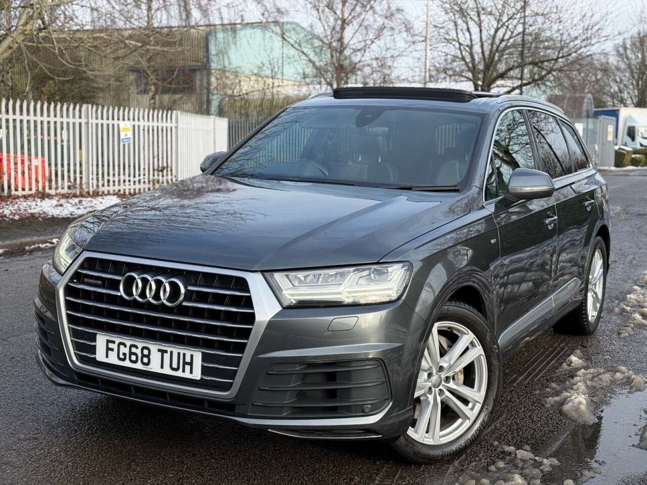 A 2018 AUDI Q7 3.0 TDI V6 50 S line SUV 5dr Diesel Tiptronic quattro Euro 6 (s/s) (286 ps) A 2018 AUDI Q7 3.0 TDI V6 50 S line SUV 5dr Diesel Tiptronic quattro Euro 6 (s/s) (286 ps)