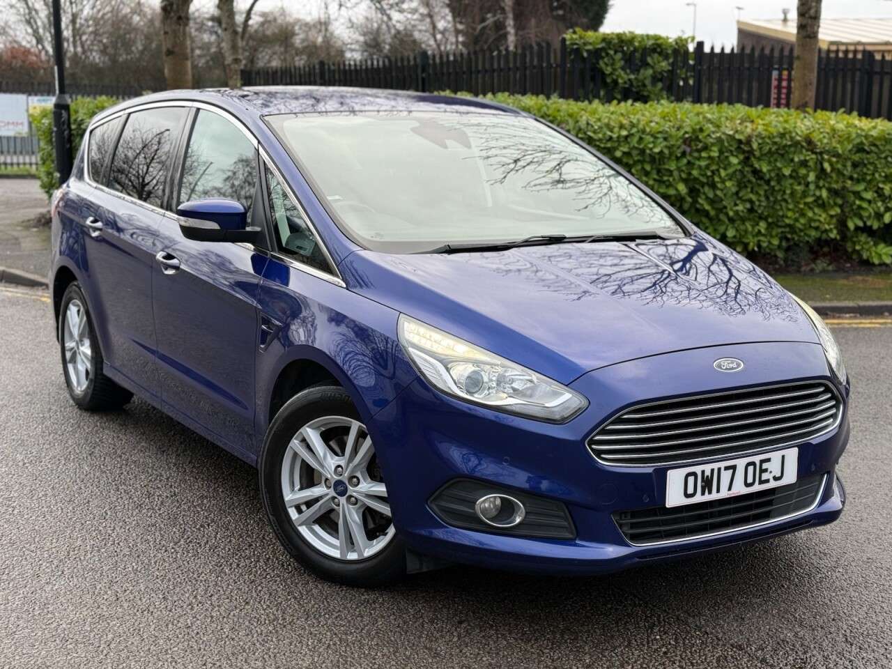 A 2017 FORD S-MAX 2.0 TDCi Titanium MPV 5dr Diesel Manual Euro 6 (s/s) (150 ps) ULEZ+FSH+7 SE A 2017 FORD S-MAX 2.0 TDCi Titanium MPV 5dr Diesel Manual Euro 6 (s/s) (150 ps) ULEZ+FSH+7 SE