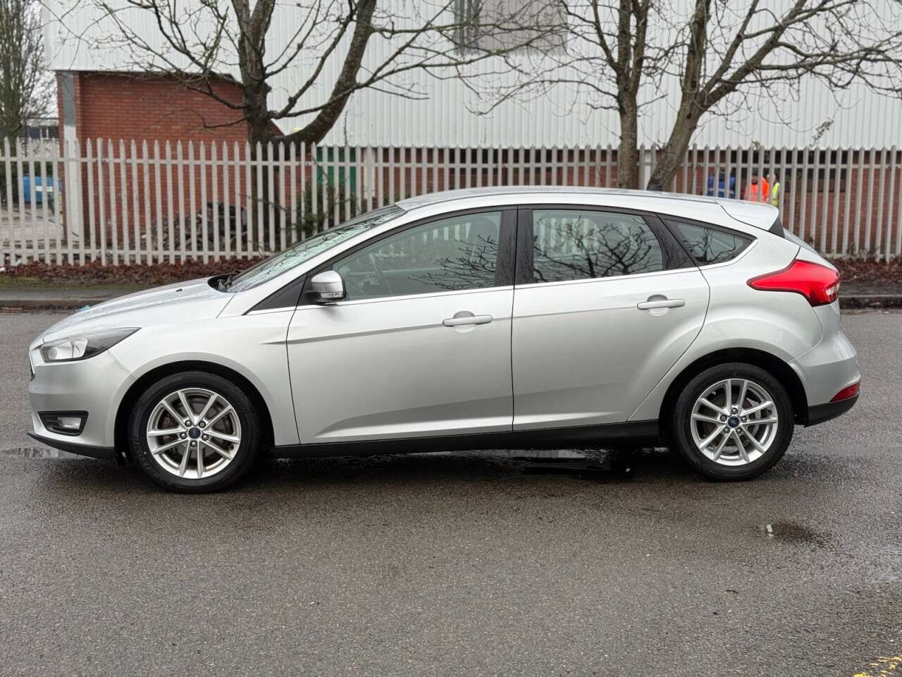 A 2015 FORD FOCUS 1.5 TDCi Zetec Hatchback 5dr Diesel Manual Euro 6 (s/s) (120 ps) A 2015 FORD FOCUS 1.5 TDCi Zetec Hatchback 5dr Diesel Manual Euro 6 (s/s) (120 ps)