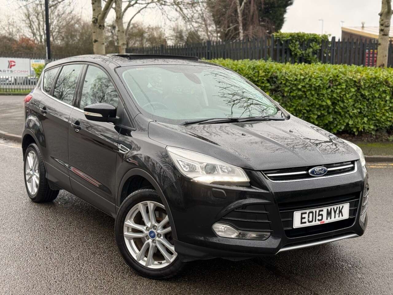 A 2015 FORD KUGA 2.0 TDCi Titanium X SUV 5dr Diesel Powershift AWD Euro 6 (s/s) (180 ps) A 2015 FORD KUGA 2.0 TDCi Titanium X SUV 5dr Diesel Powershift AWD Euro 6 (s/s) (180 ps)