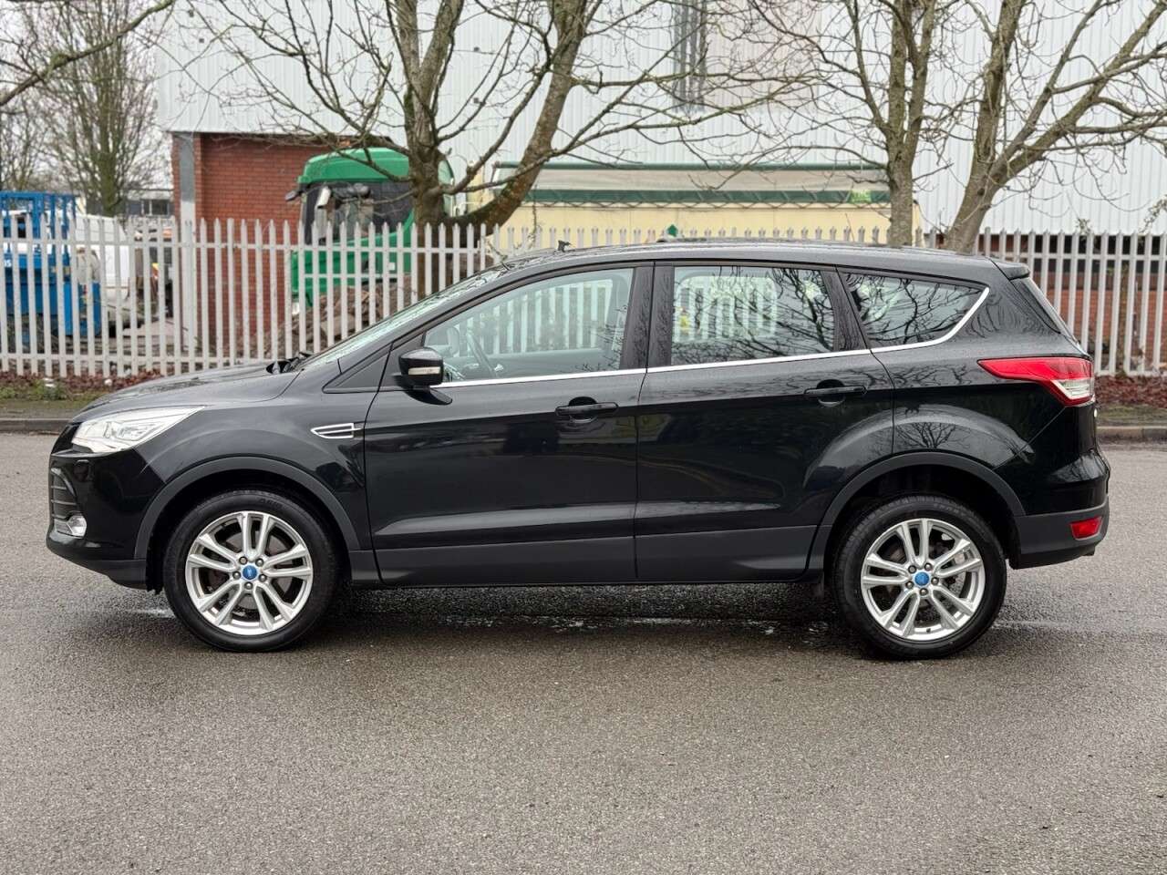 A 2015 FORD KUGA 2.0 TDCi Titanium X SUV 5dr Diesel Powershift AWD Euro 6 (s/s) (180 ps) A 2015 FORD KUGA 2.0 TDCi Titanium X SUV 5dr Diesel Powershift AWD Euro 6 (s/s) (180 ps)