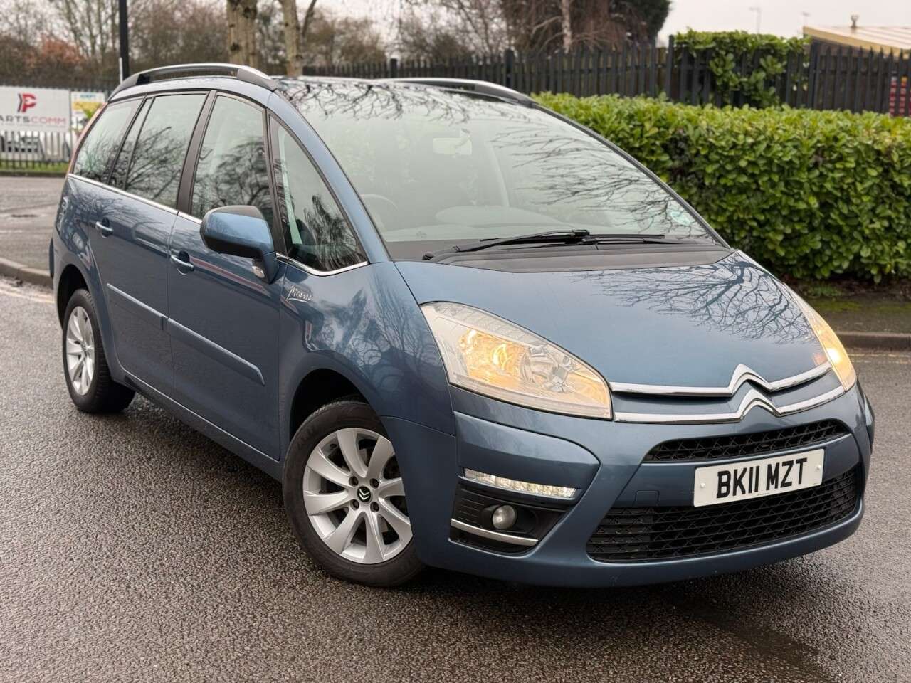A 2011 CITROEN GRAND C4 PICASSO 1.6 HDi VTR+ MPV 5dr Diesel Manual Euro 5 (110 ps) MPV A 2011 CITROEN GRAND C4 PICASSO 1.6 HDi VTR+ MPV 5dr Diesel Manual Euro 5 (110 ps) MPV