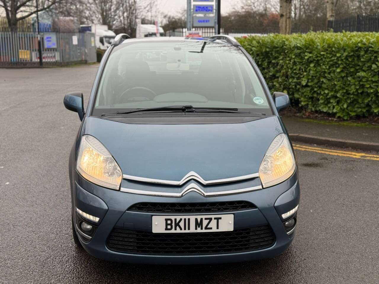 A 2011 CITROEN GRAND C4 PICASSO 1.6 HDi VTR+ MPV 5dr Diesel Manual Euro 5 (110 ps) MPV A 2011 CITROEN GRAND C4 PICASSO 1.6 HDi VTR+ MPV 5dr Diesel Manual Euro 5 (110 ps) MPV