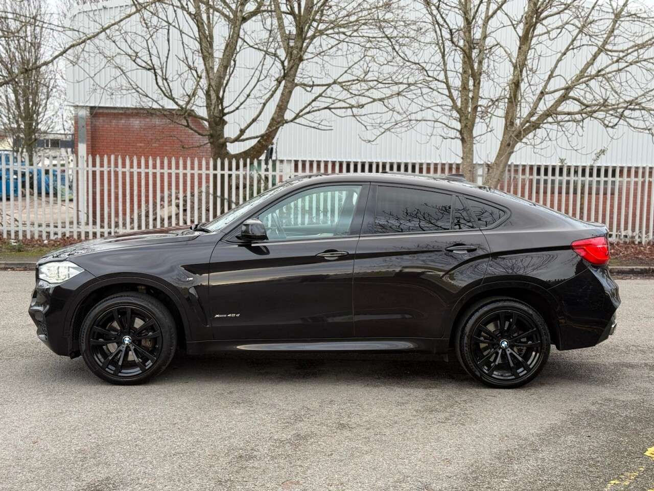 A 2016 BMW X6 3.0 40d M Sport SUV 5dr Diesel Auto xDrive Euro 6 (s/s) (313 ps) A 2016 BMW X6 3.0 40d M Sport SUV 5dr Diesel Auto xDrive Euro 6 (s/s) (313 ps)