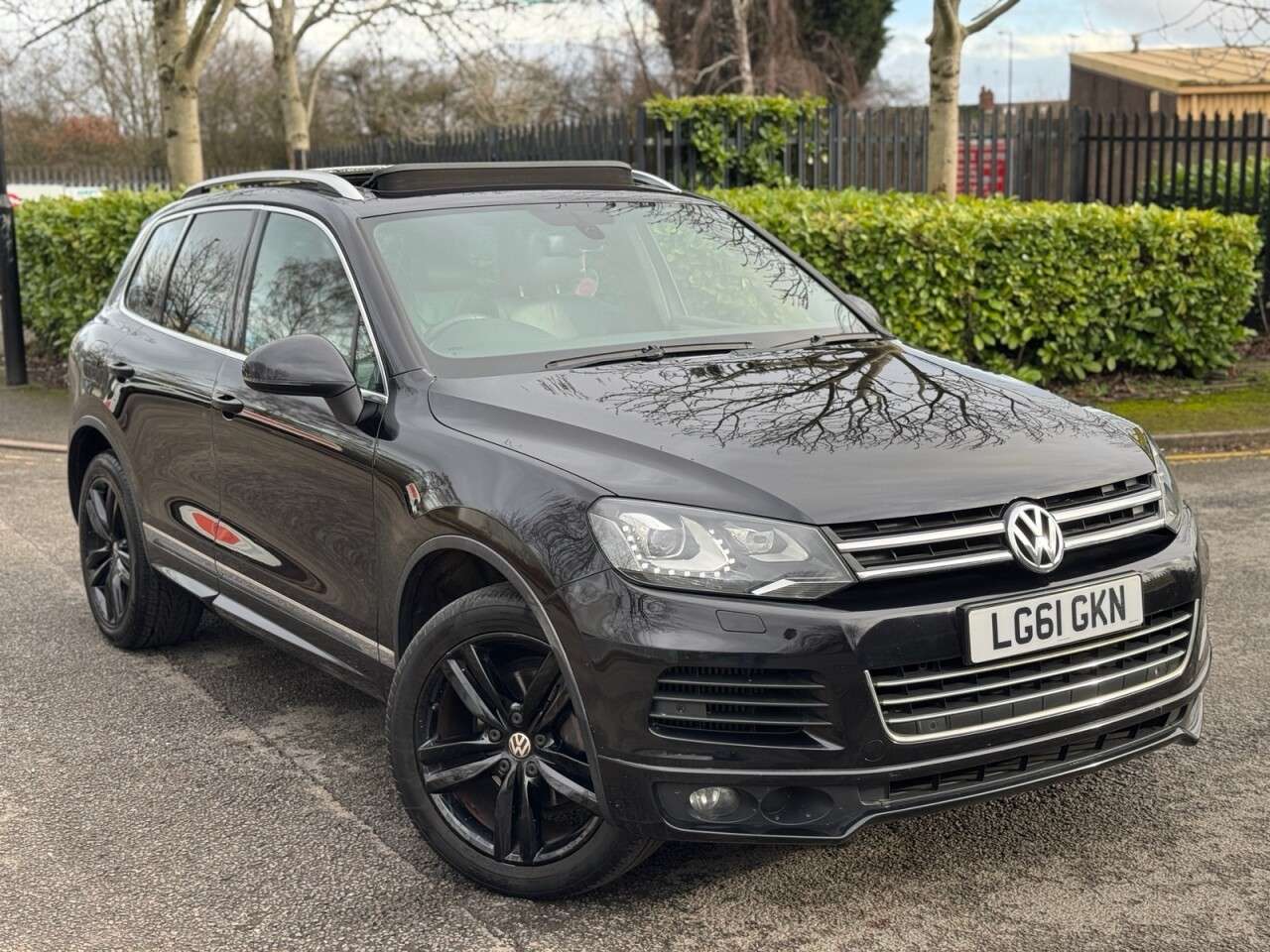 A 2011 VOLKSWAGEN TOUAREG 3.0 TDI V6 BlueMotion Tech Altitude SUV 5dr Diesel Tiptronic 4WD Euro 5 (s/ A 2011 VOLKSWAGEN TOUAREG 3.0 TDI V6 BlueMotion Tech Altitude SUV 5dr Diesel Tiptronic 4WD Euro 5 (s/