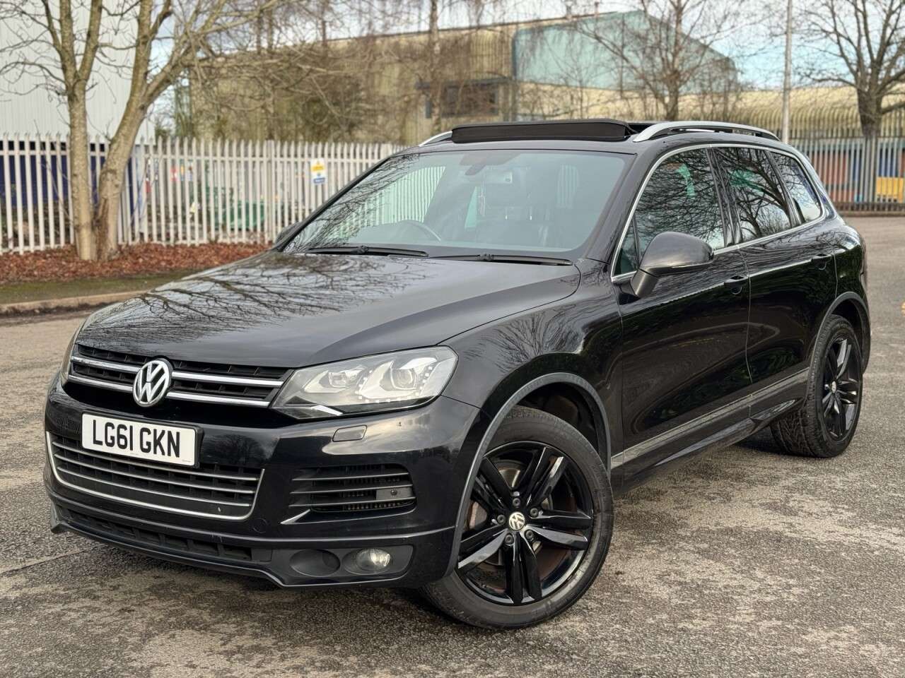 A 2011 VOLKSWAGEN TOUAREG 3.0 TDI V6 BlueMotion Tech Altitude SUV 5dr Diesel Tiptronic 4WD Euro 5 (s/ A 2011 VOLKSWAGEN TOUAREG 3.0 TDI V6 BlueMotion Tech Altitude SUV 5dr Diesel Tiptronic 4WD Euro 5 (s/