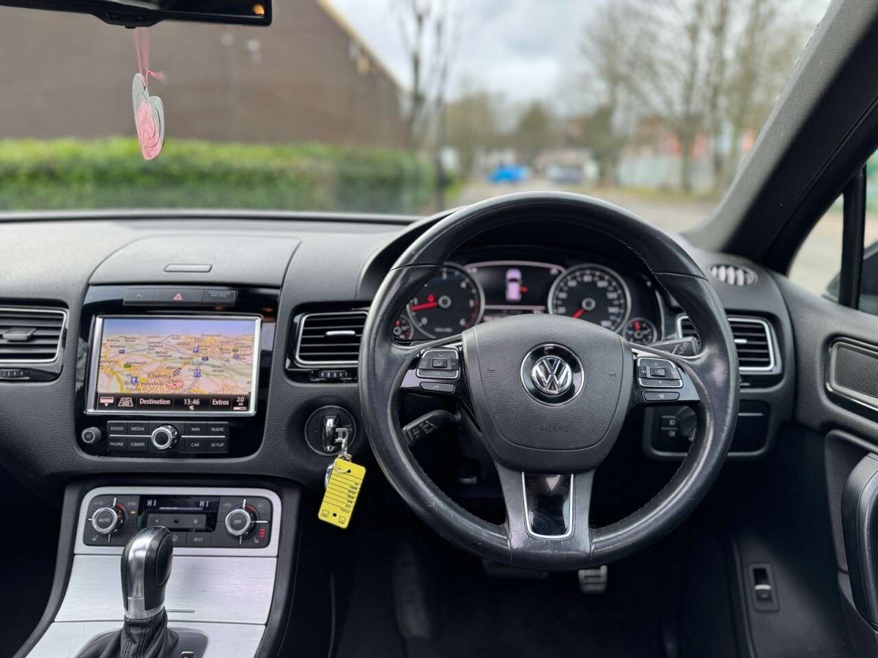 2011 VOLKSWAGEN TOUAREG 2011 VOLKSWAGEN TOUAREG