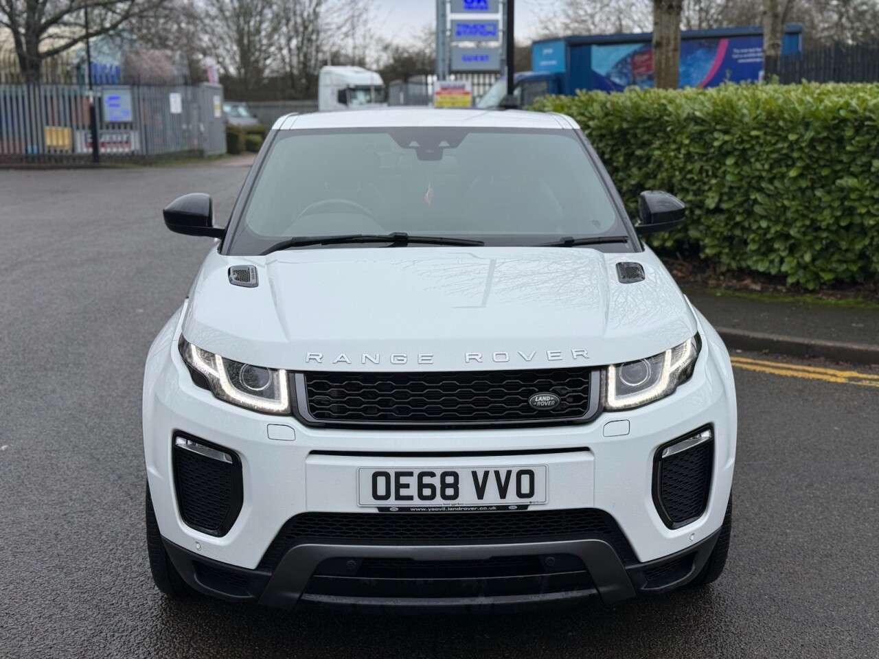 A 2018 LAND ROVER RANGE ROVER EVOQUE 2.0 TD4 HSE Dynamic SUV 5dr Diesel Auto 4WD Euro 6 (s/s) (180 ps) ULEZ+PANR A 2018 LAND ROVER RANGE ROVER EVOQUE 2.0 TD4 HSE Dynamic SUV 5dr Diesel Auto 4WD Euro 6 (s/s) (180 ps) ULEZ+PANR