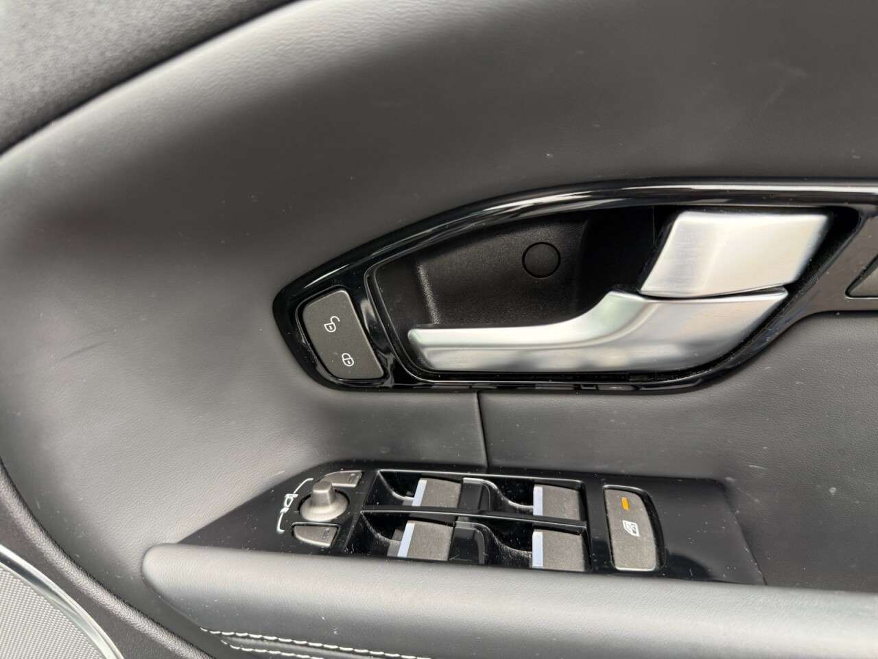 2018 LAND ROVER RANGE ROVER EVOQUE 2018 LAND ROVER RANGE ROVER EVOQUE