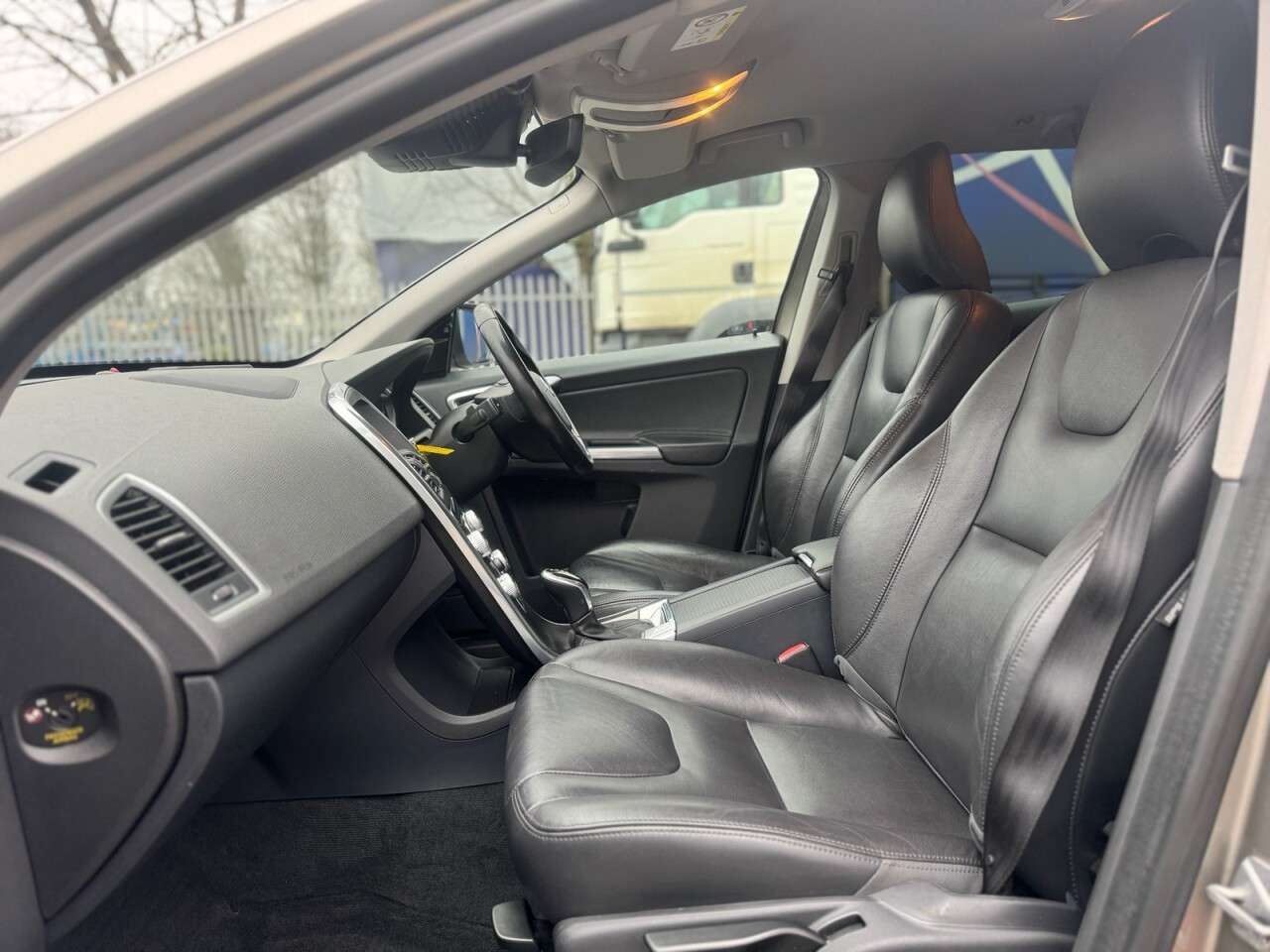 2015 VOLVO XC60 2015 VOLVO XC60