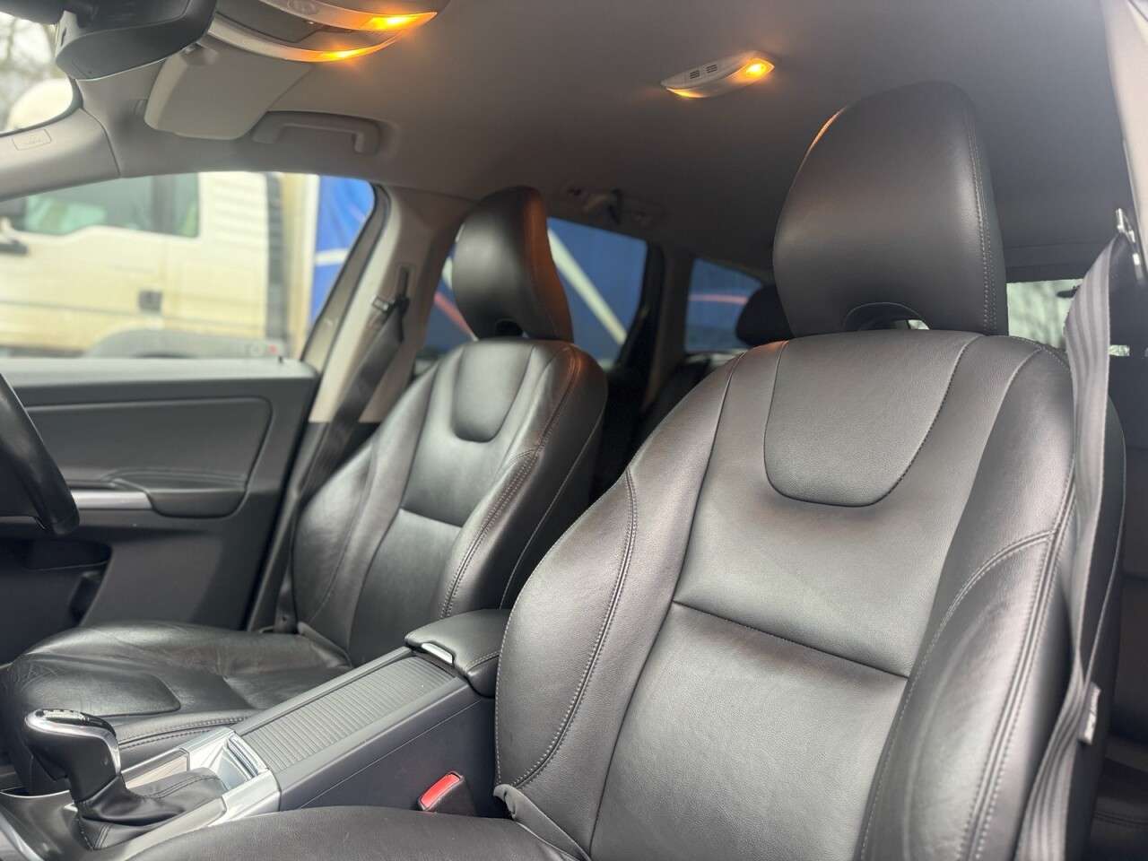 2015 VOLVO XC60 2015 VOLVO XC60