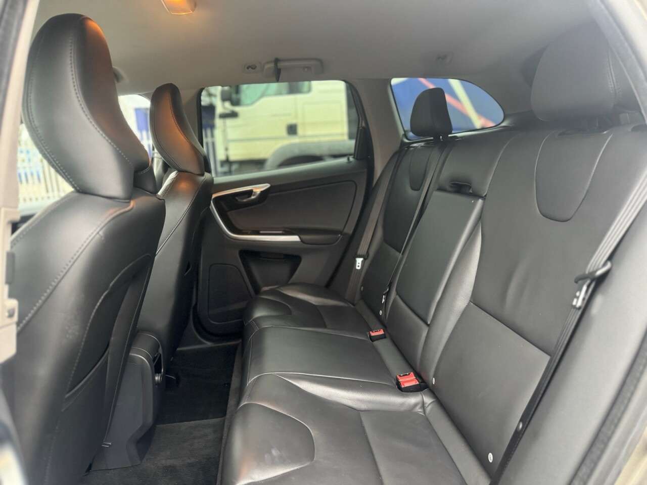 2015 VOLVO XC60 2015 VOLVO XC60