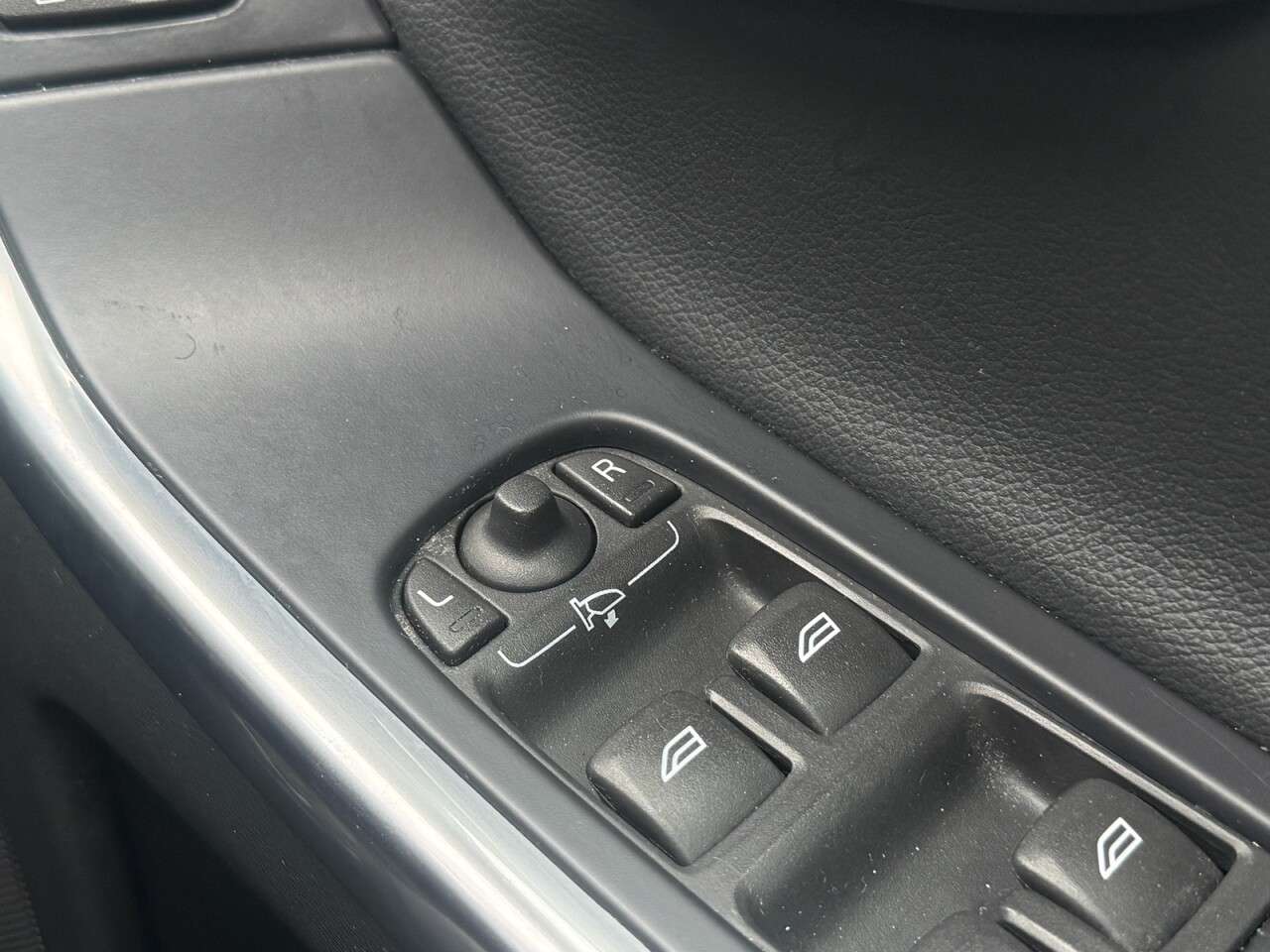 2015 VOLVO XC60 2015 VOLVO XC60