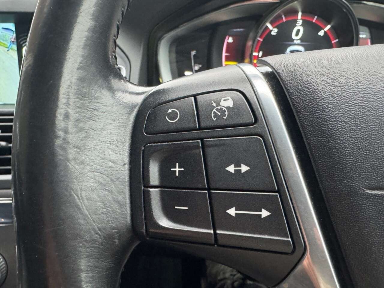 2015 VOLVO XC60 2015 VOLVO XC60